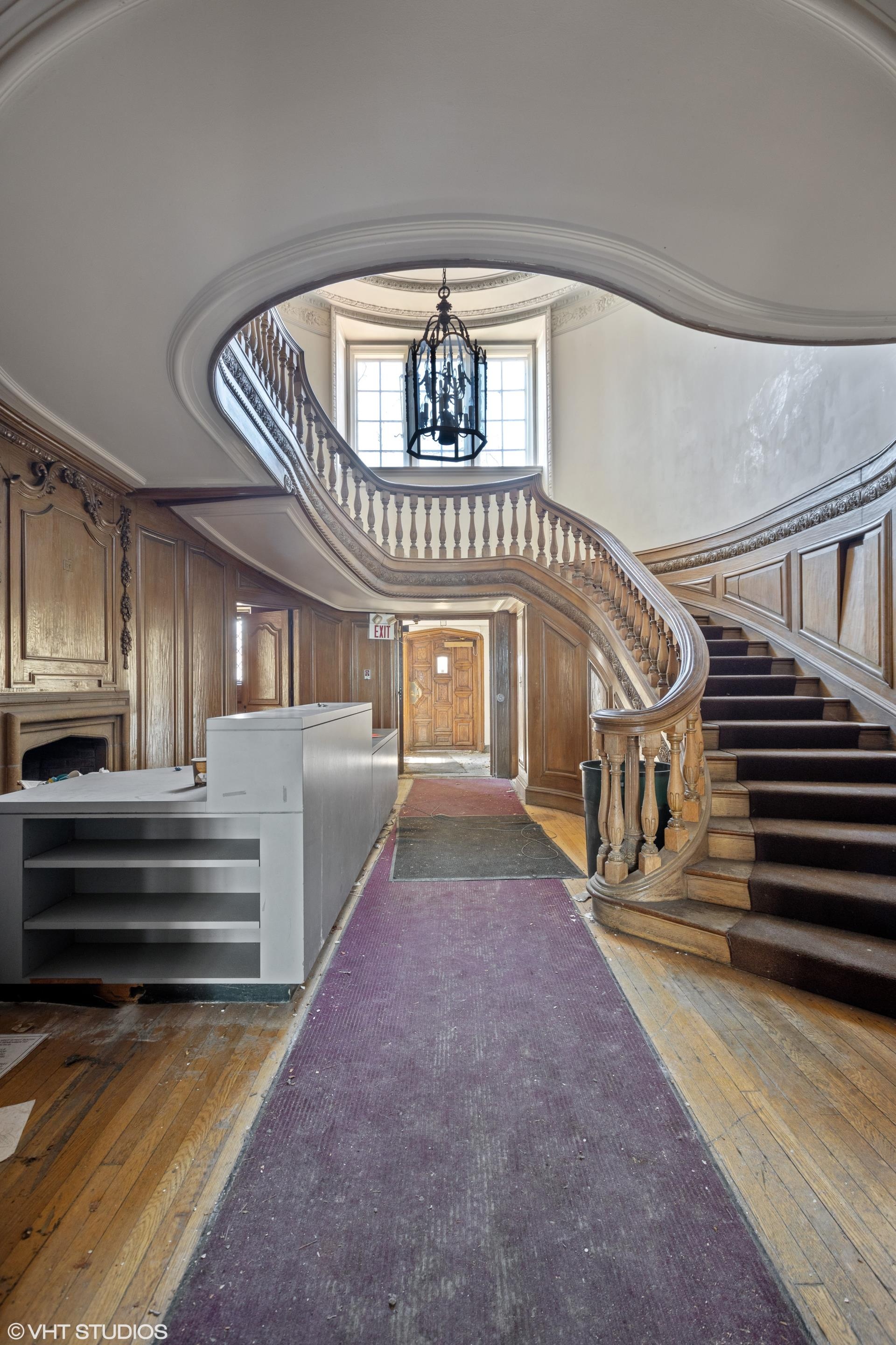 Interior of Harley Clarke Mansion